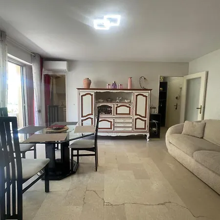 1 Petit Juas Daire Cannes